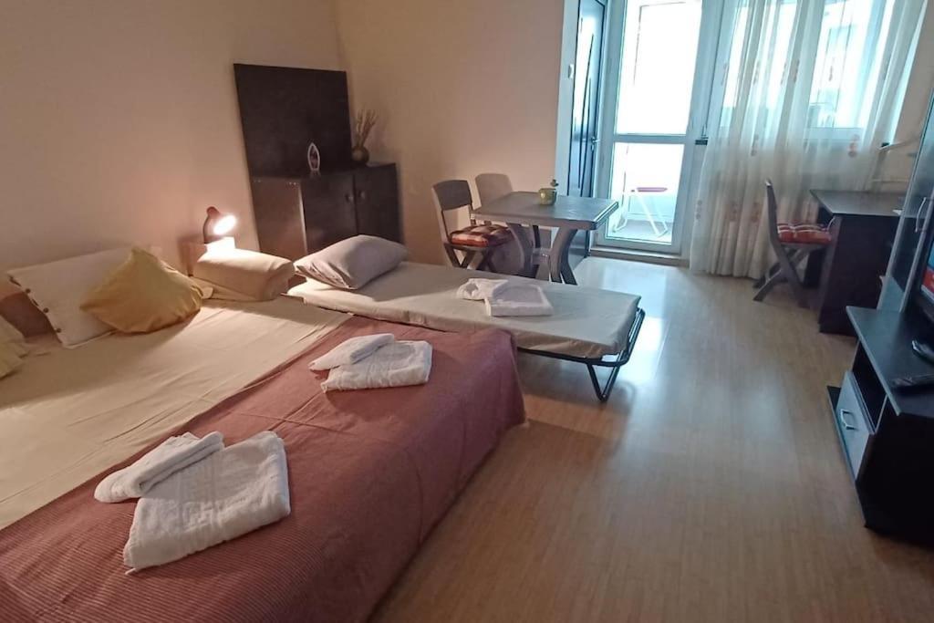 Garsoniera Linistita Zona Vitan Bucureşti Eksteriør bilde
